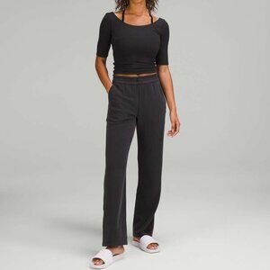 Lululemon Softstreme High-Rise Pant Black Size 4 NWOT